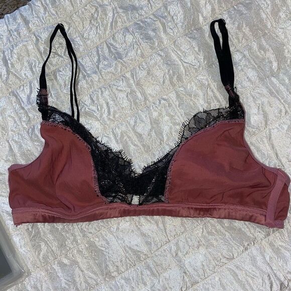 VICTORIA’S SECRET very sexy plunge bra small - Picture 1 of 8